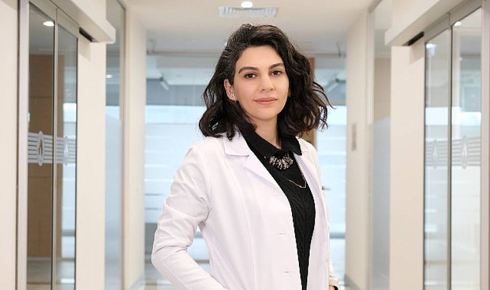 Diş etlerindeki yanma ve ağrı farklı sorunların habercisi olabilir!