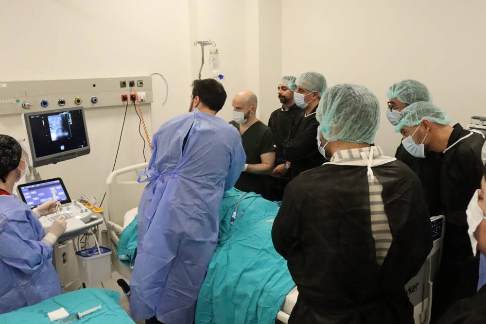 Dr. &Ouml;zt&uuml;rk: Obezite v&uuml;cudun t&uuml;m sistemini etkiliyor
