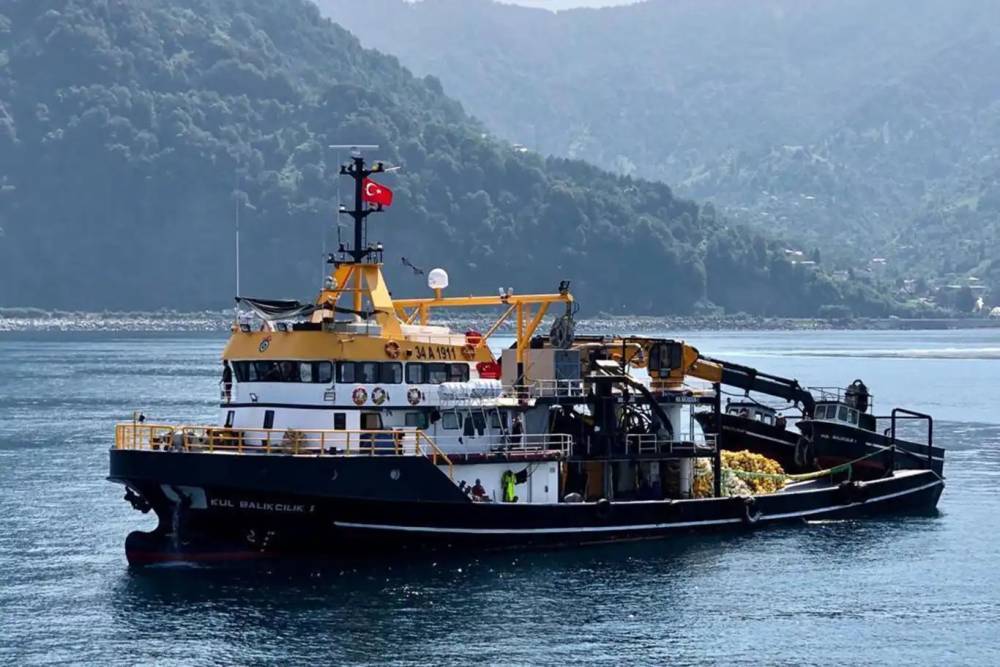 Denizlerde end&uuml;striyel avcılık sezonu sona erdi