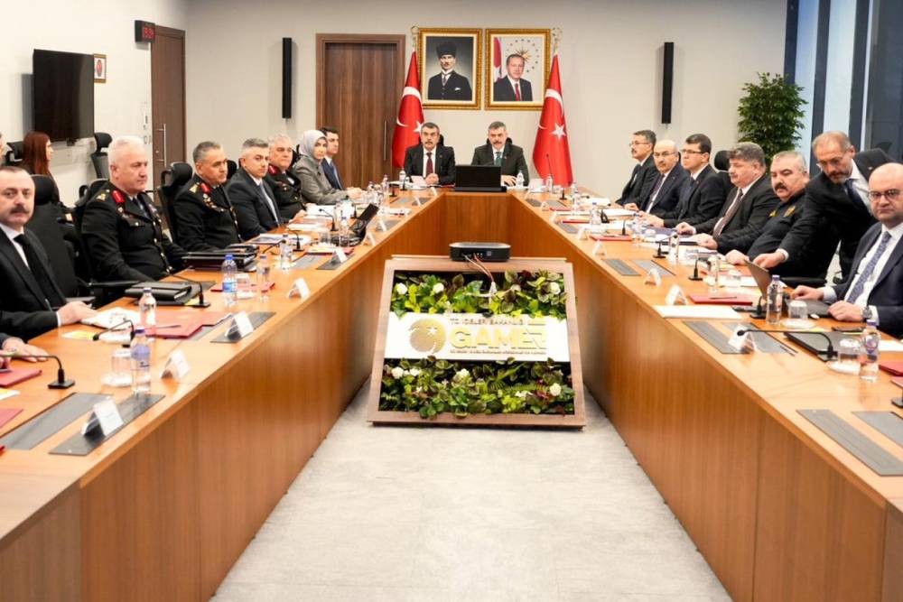 Okul g&uuml;venliği i&ccedil;in kapsamlı toplantı: Yeni eylem planı hazırlanacak