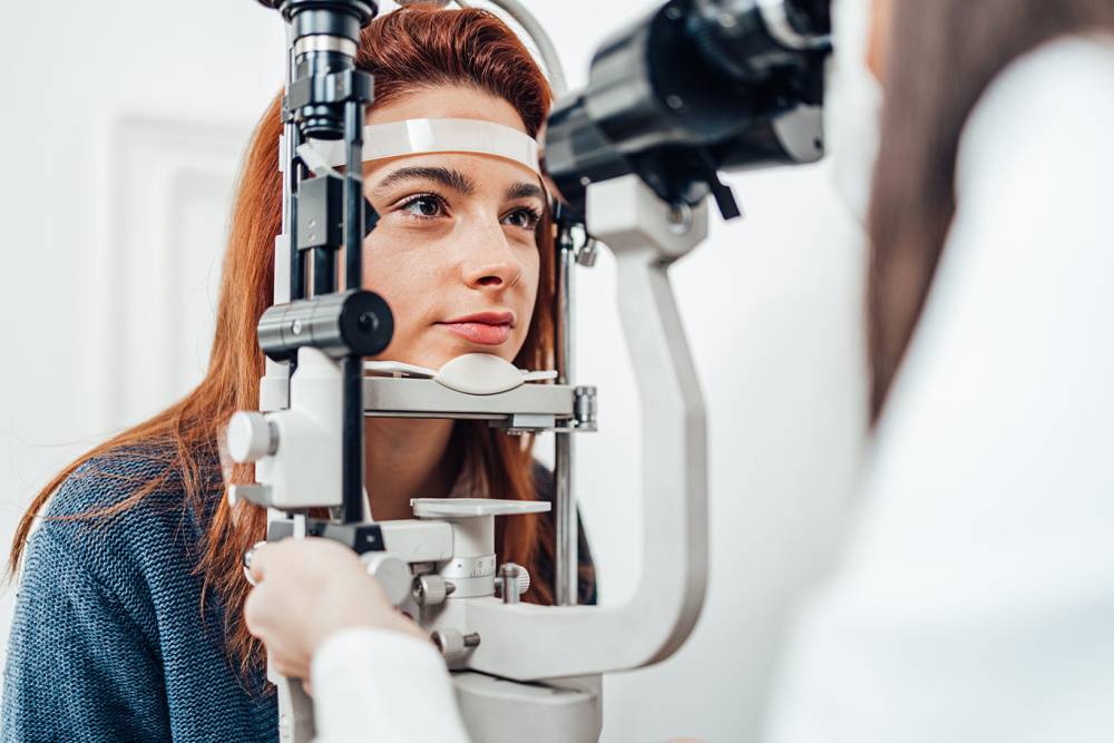 20 yaş sonrasında miyopi y&ouml;netiminde Ortho-K tedavisi