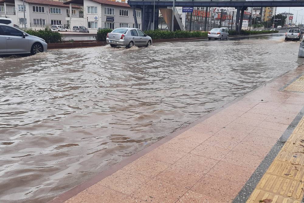 Kuvvetli yağış uyarısı: Bir&ccedil;ok b&ouml;lgede sağanak etkili olacak