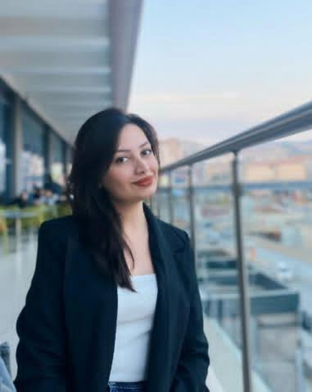 Sosyolog G&ouml;k&ccedil;en Ece Balaban&rsquo;dan Dijitalleşme Uyarısı: "Herkes Bağlantıda Ama Kimse Birbirine Bağlı Değil"