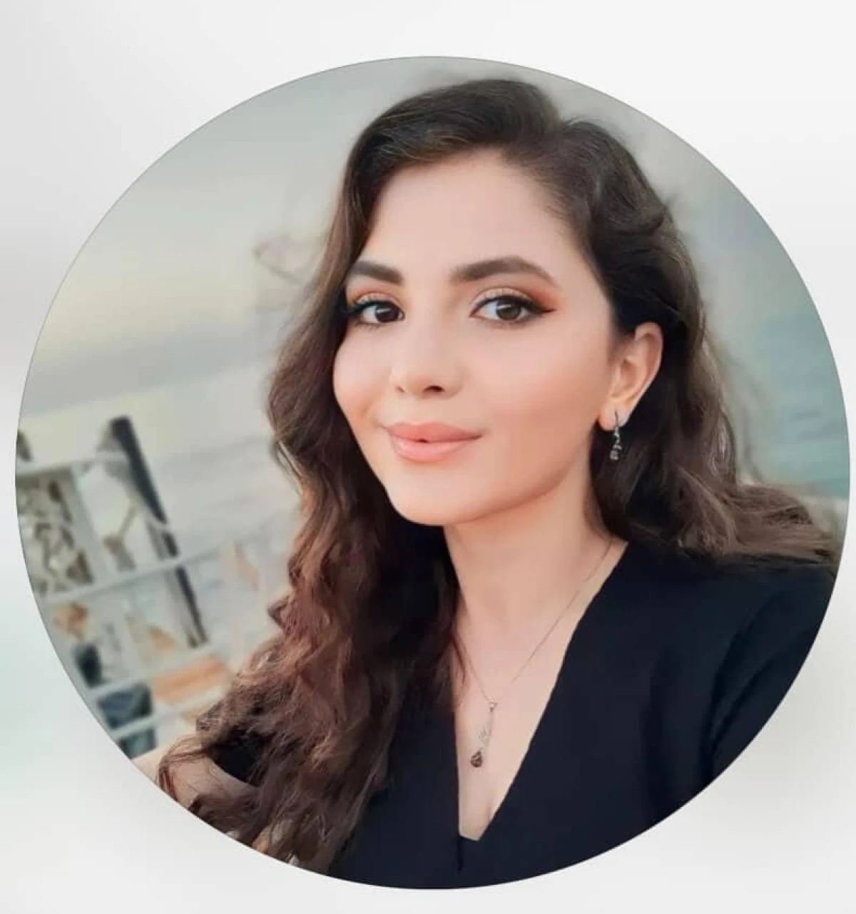 Sosyolog K&uuml;branur Tiraki: "Sosyal Medya Aile Mahremiyetini Tehdit Ediyor"