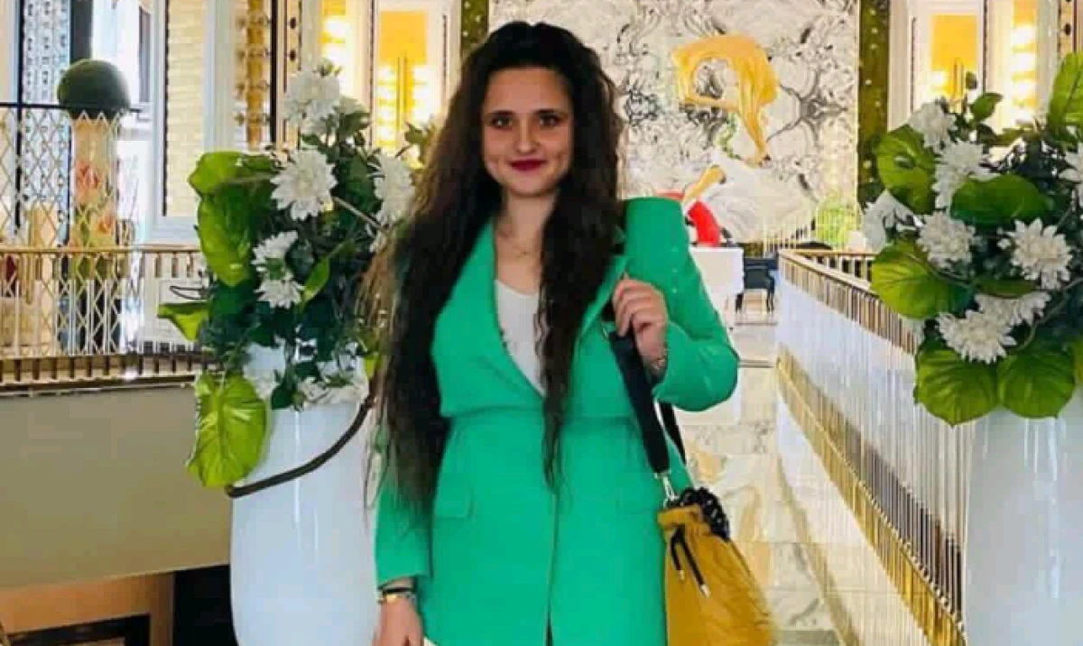 Toplumun G&ouml;r&uuml;nmez Tehlikesi: Psk. Yazar Selen Ecem Karakaş&rsquo;tan &ldquo;&Ccedil;&uuml;r&uuml;m&uuml;ş Zihinler&rdquo; Uyarısı