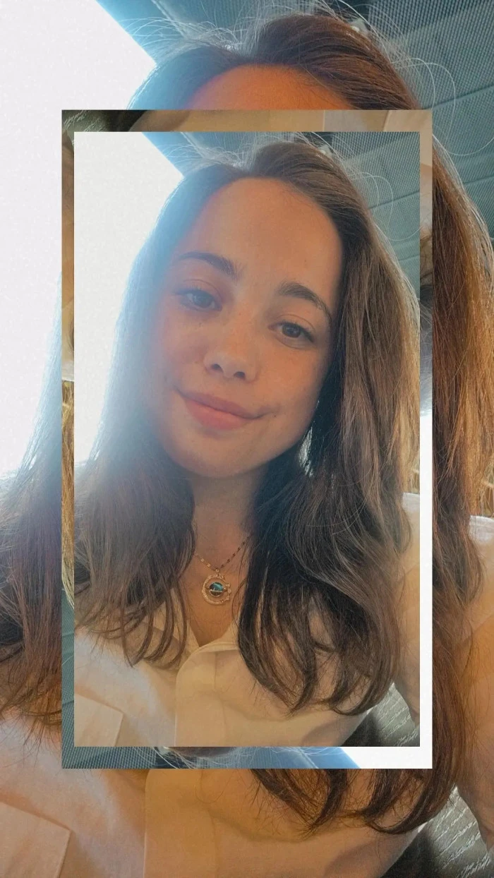 Buse Sarı-Sosyolog -Yazar